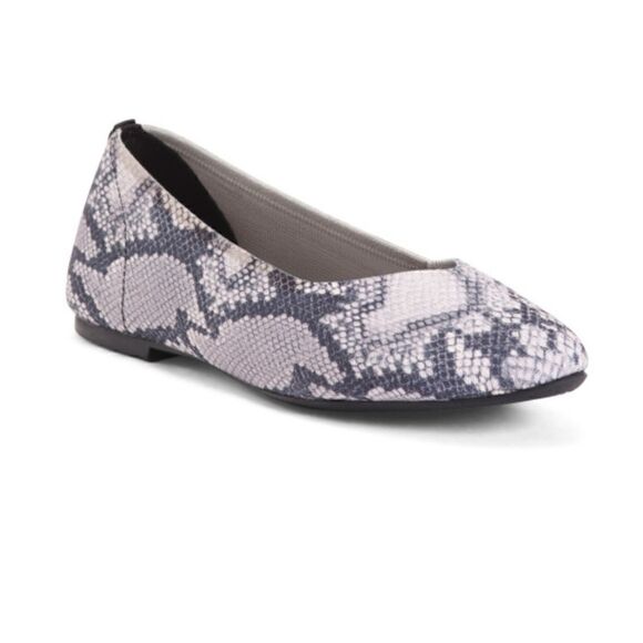 Skechers Shoes - Women's Skechers Comfort Flats 7.5